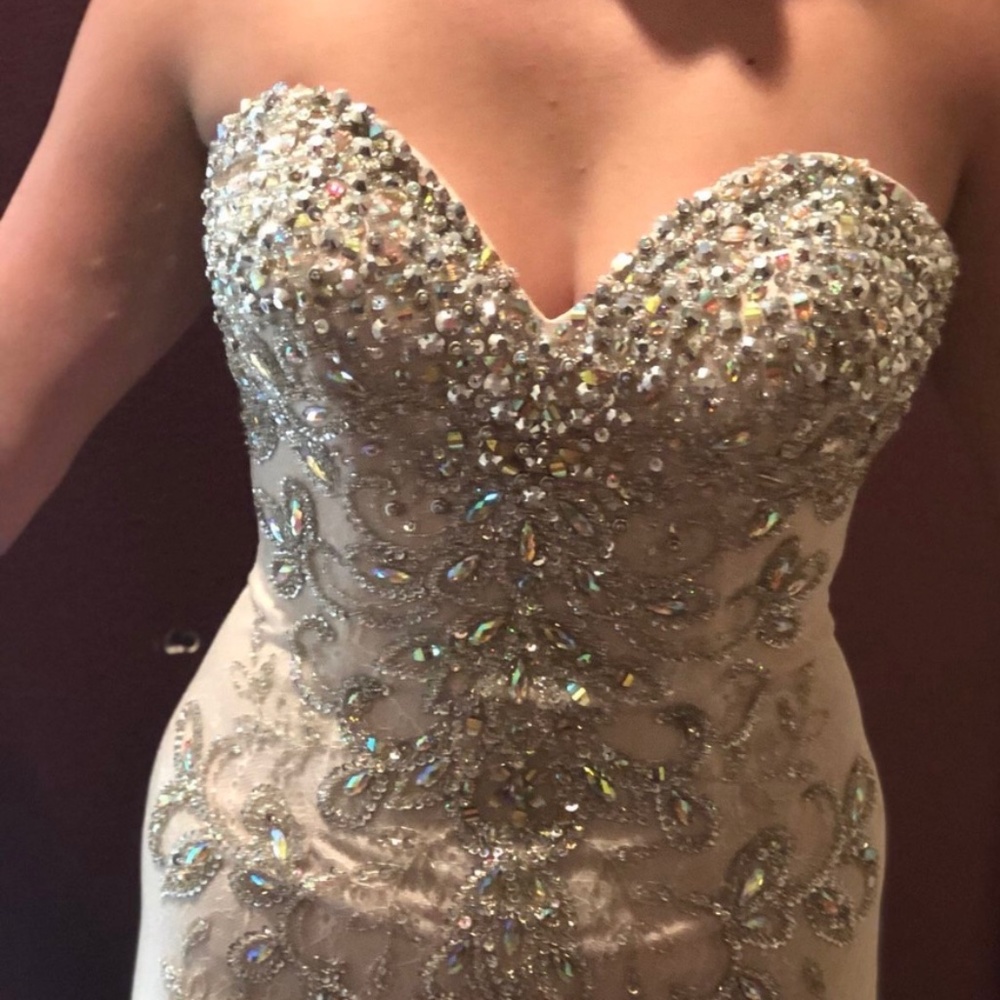 WEDDING DRESS